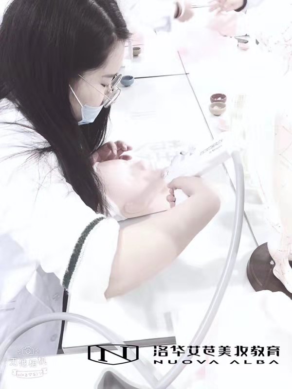 皮膚管理培訓(xùn)班是如何學(xué)習(xí)皮膚管理