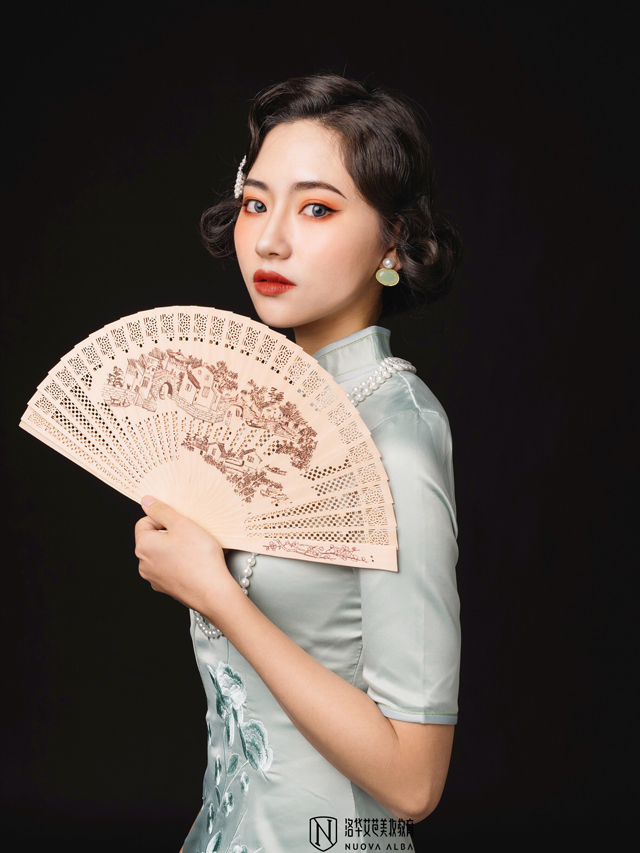 長沙學化妝美甲多少錢？